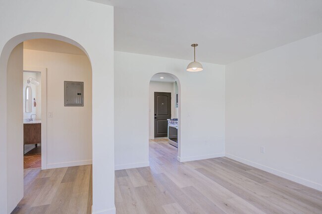 Building Photo - Riverside Residences