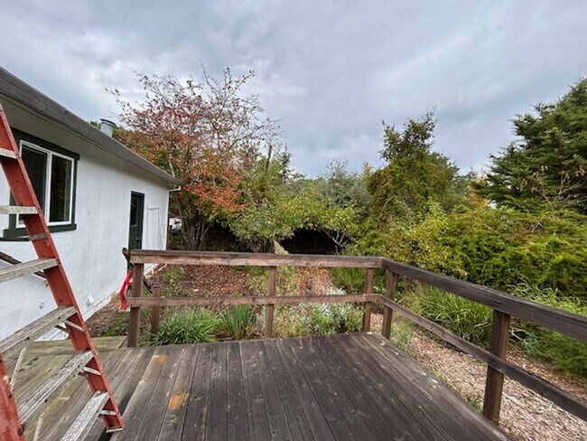 Building Photo - Charming Country Home in Petaluma – 4 Bed, 2 Bath | Available December 1st