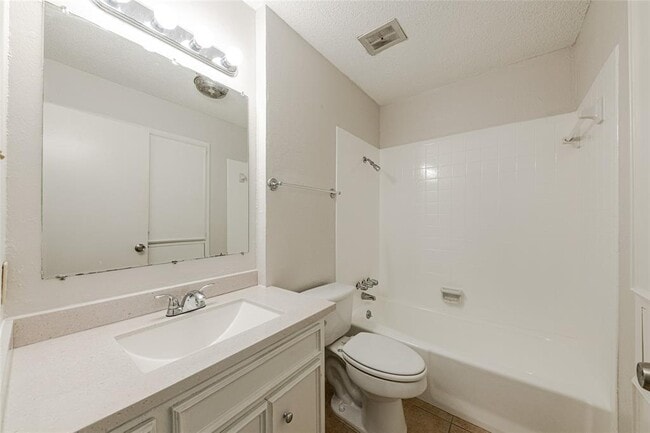 Building Photo - 7000 Whispering Oaks Dr