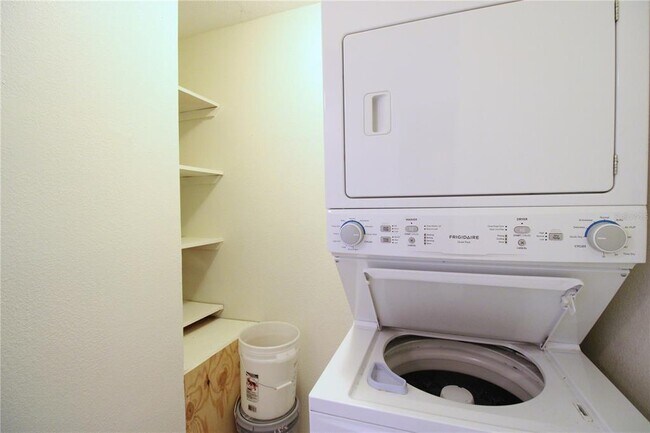 Building Photo - 507 NW 39th Rd