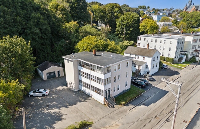 Building Photo - 102 Cleaves St