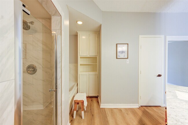 Building Photo - 3402 Gannett St