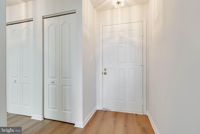 Building Photo - 8399 Montgomery Run Rd