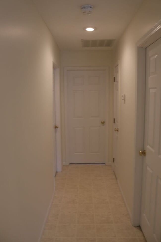Building Photo - 2271 Shamrock Ln
