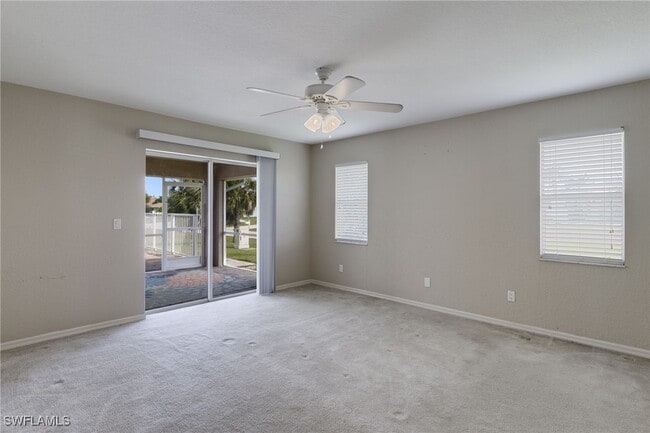 Building Photo - 3737 SW 13th Ave