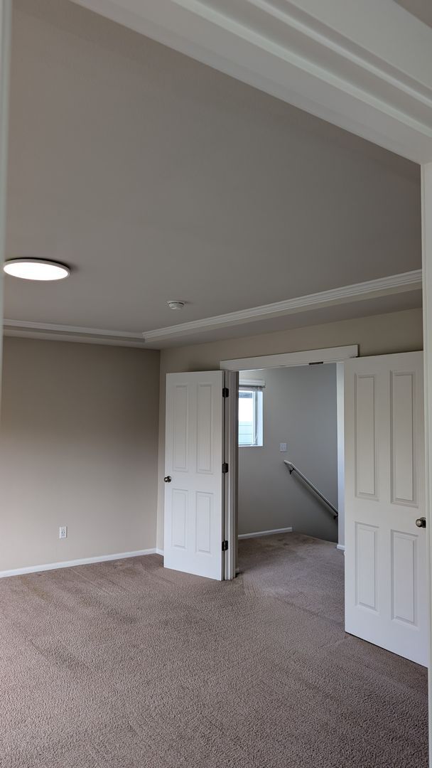 Building Photo - 5 bedroom Marysville 2 story home