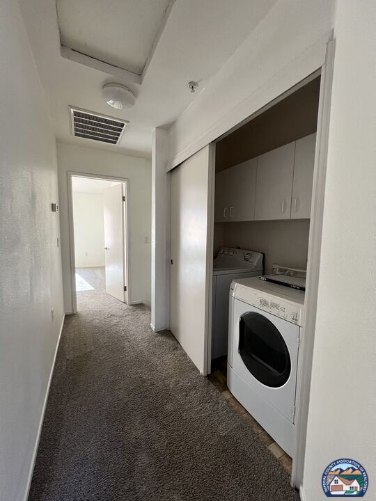 Building Photo - 1160 Rosas St