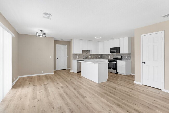 Building Photo - 19222 Wading River Dr