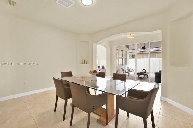 Building Photo - 8324 NW 115th Ct