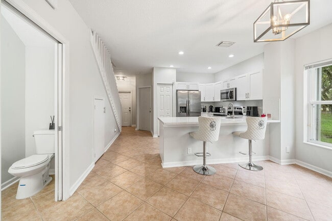 Building Photo - 6985 Brook Hollow Rd