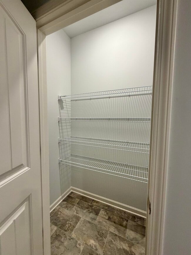 Building Photo - 50 Arrowwood Trl