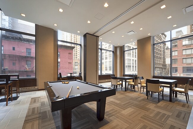 Building Photo - 735 6th Ave