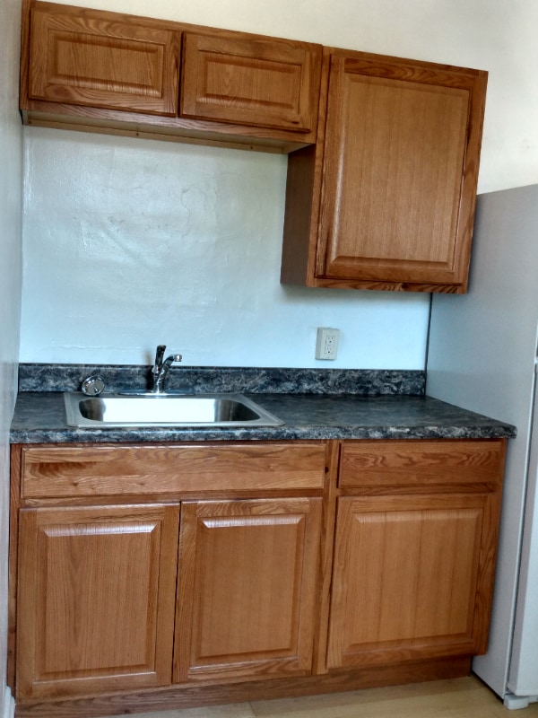 Building Photo - 1632 Virginia St E