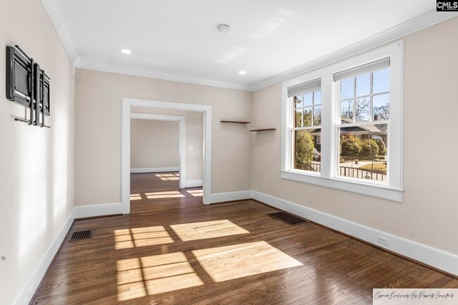 Building Photo - 1701 Pinewood Dr