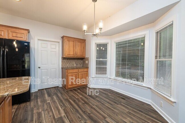 Building Photo - 5283 Downing Creek Dr