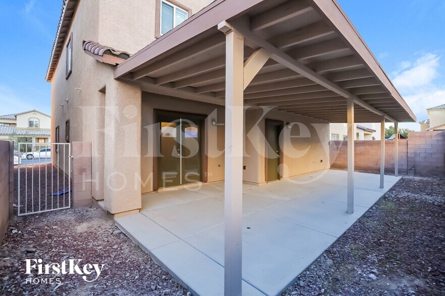 Building Photo - 3552 E Carisbrook Dr
