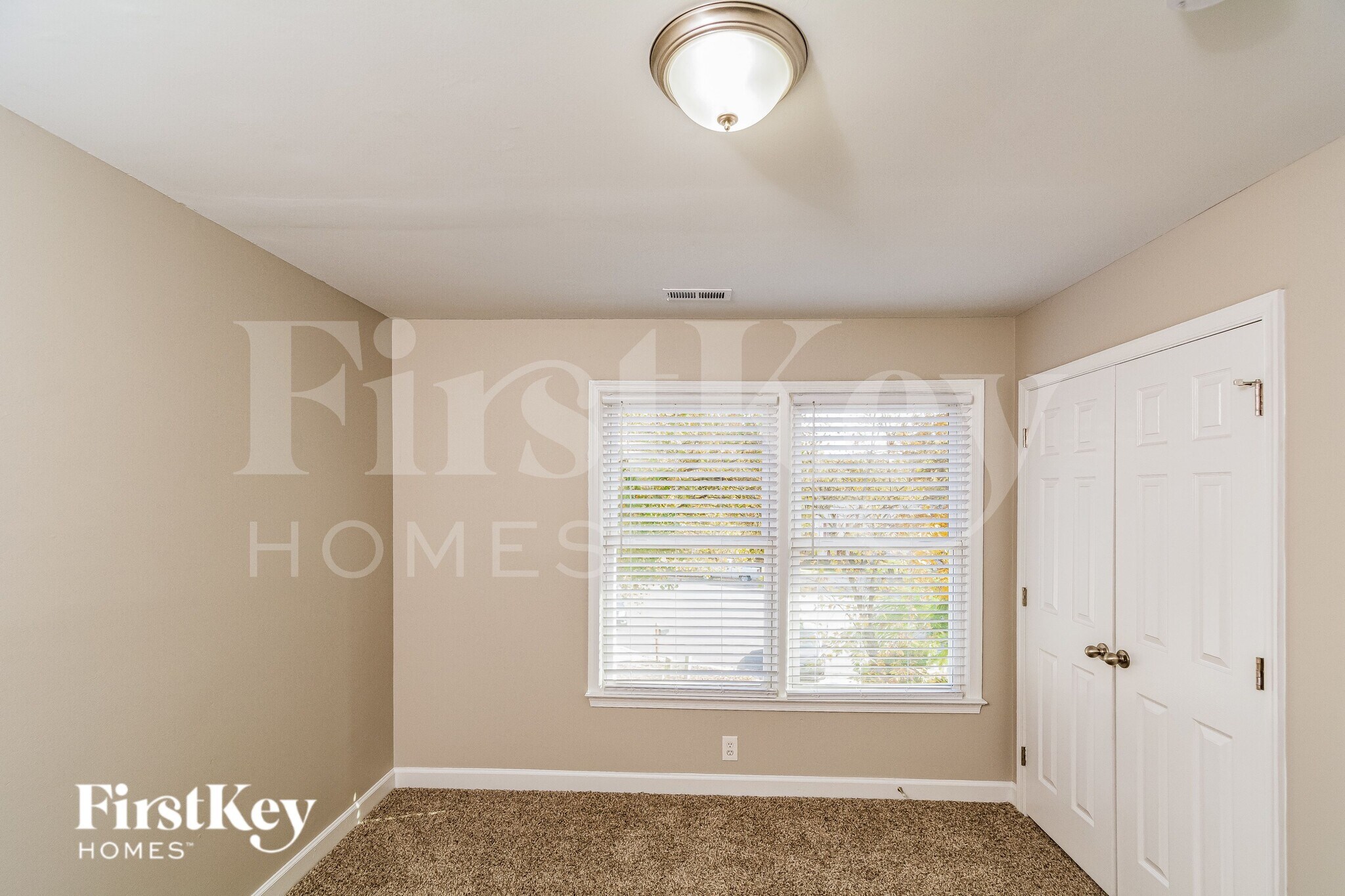 Building Photo - 701 Whitby Ct