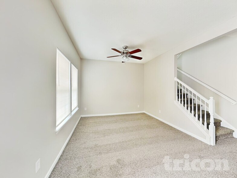 Building Photo - 3234 Hurst St