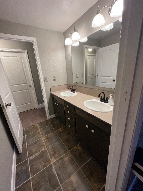 Building Photo - 1012 Whitman Ct