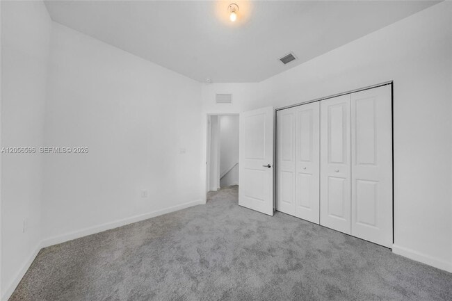 Building Photo - 2567 SE 25th Ter