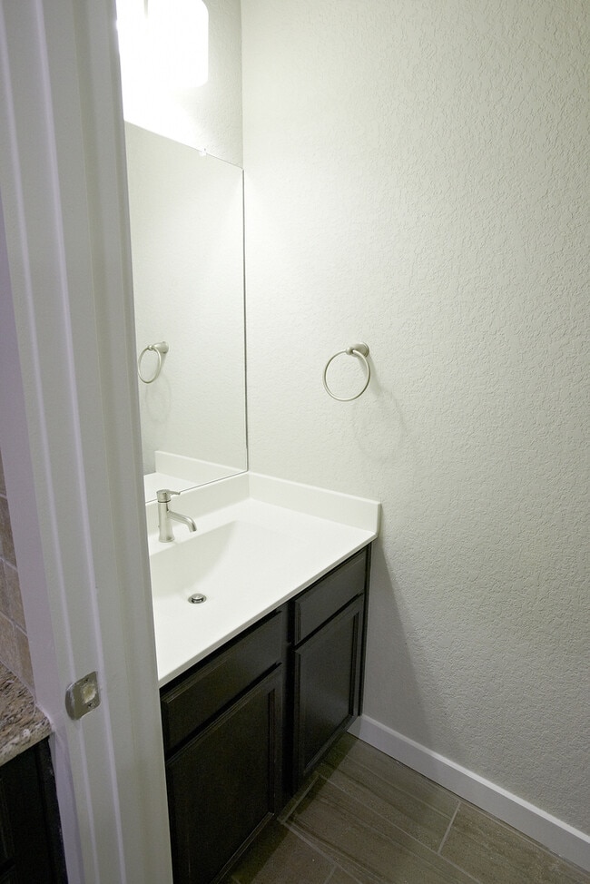 Building Photo - Luxury 3 Bedroom Townhome Located Near South Texas Medical Center, San Antonio, Texas!