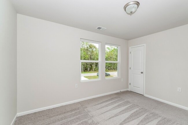 Building Photo - 29 Lake Pamona Rd