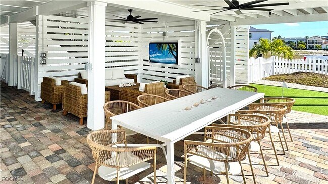 Building Photo - 4969 Estero Blvd