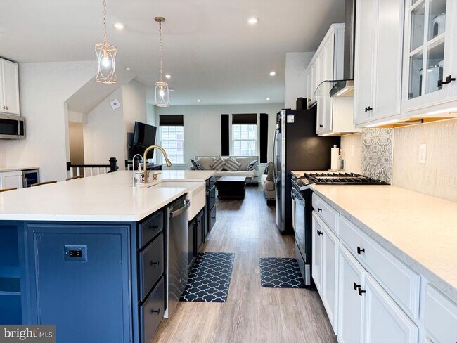 Building Photo - 24604 Cervelo Ter