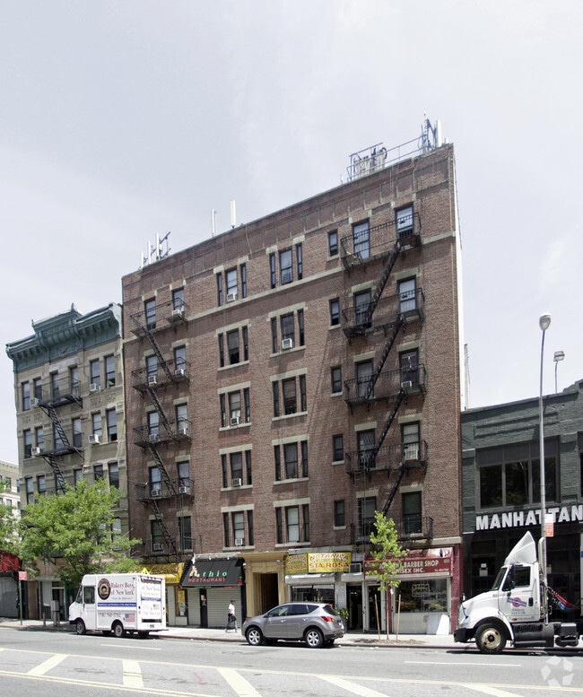 Building Photo - 545 W 125th St