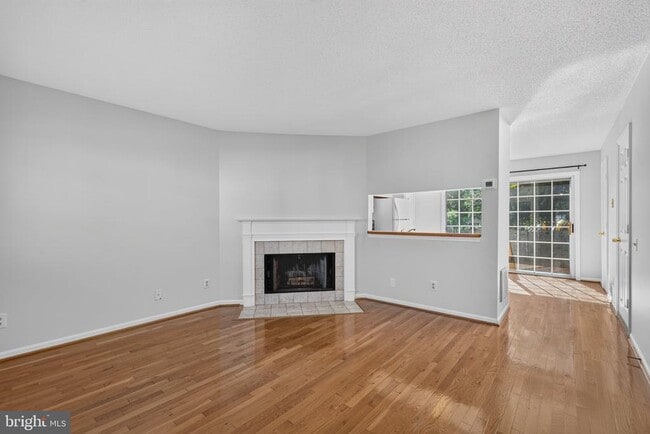 Building Photo - 6619 High Valley Ln