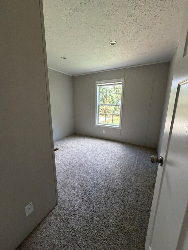 Building Photo - 4918 Greenwood Ln