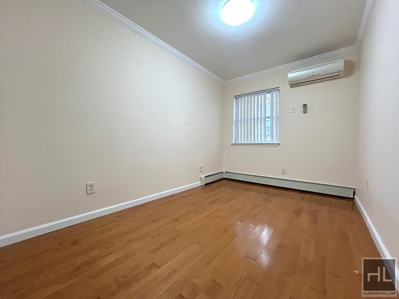 Building Photo - 70 STREET