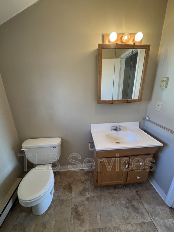 Building Photo - 15927 PA-407