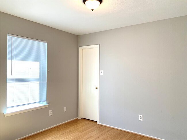 Building Photo - 7107 Mountain Dale Ct