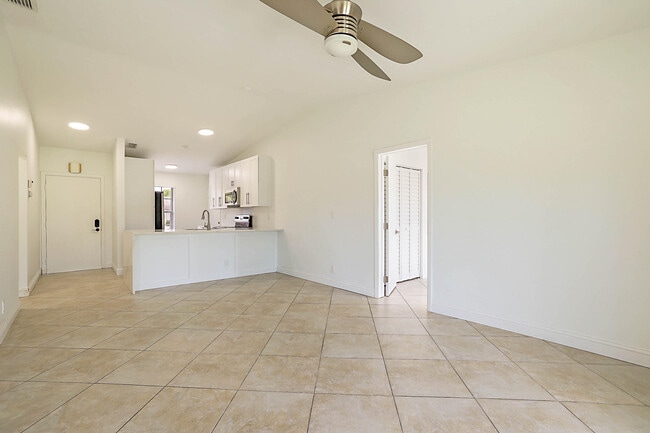 Building Photo - 5241 Breadfruit Cir