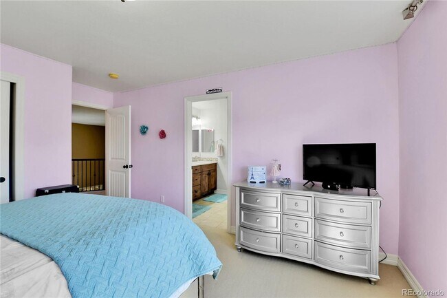 Building Photo - Spacious Colorado Luxury Home with 3-Car G...