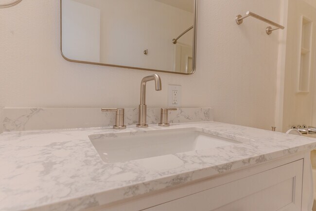 Building Photo - 5250 Durango Dr