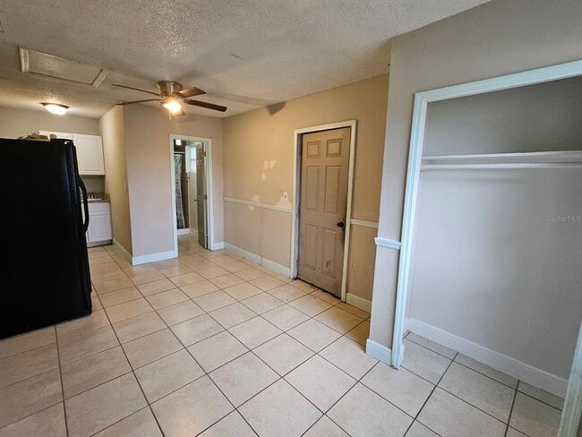 Building Photo - 6729 Ovid Ave