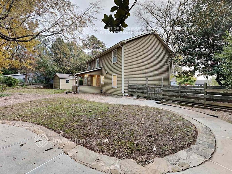 Building Photo - 5045 Cherokee Ct