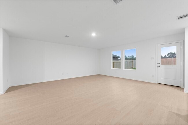 Building Photo - 25373 Carnation Ct