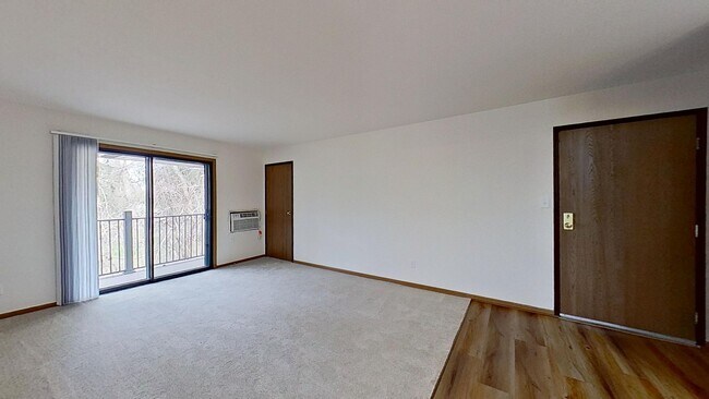 Building Photo - Upper 1 Bedroom 1 Bathroom Apartment Available