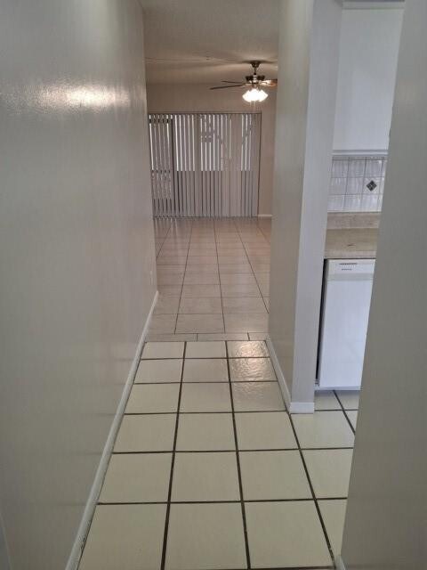 Building Photo - 714 Gardens Dr