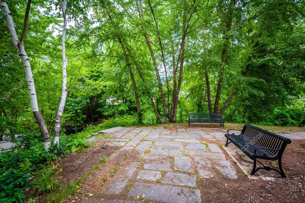 Building Photo - 65 Log St