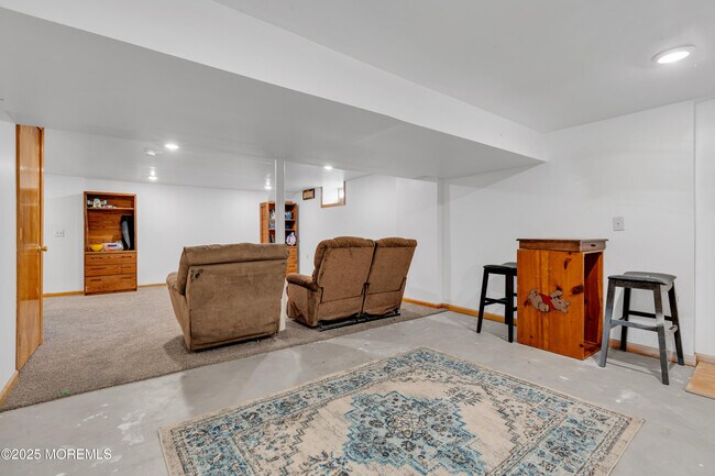 Building Photo - 210 Wingate Ct
