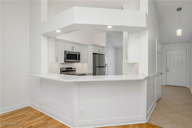 Building Photo - 832 Tanbark Dr