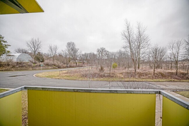 Building Photo - 3048 Anderberg Dr