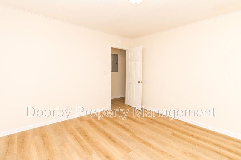 Building Photo - 4716 Tomahawk Trail