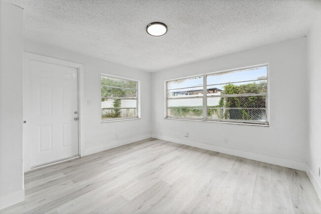 Building Photo - 448 NW 3rd Ave