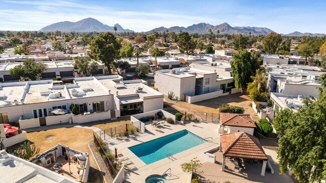 Building Photo - Luxury Living in the Heart of McCormick Ranch!
