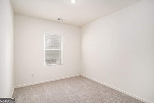 Building Photo - 7650 Saffron Ave